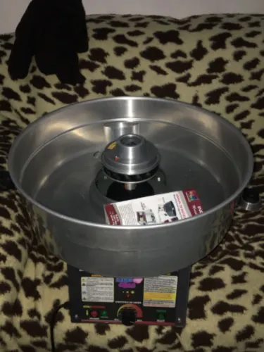 MÁQUINA DE ALGODÃO DOCE AD-50 APENAS 800$