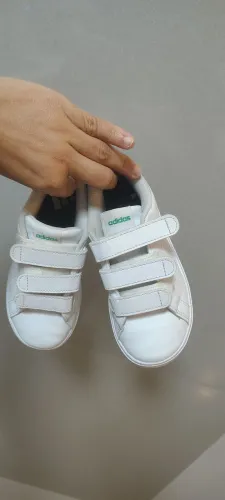 Tênis infantil branco Adidas original