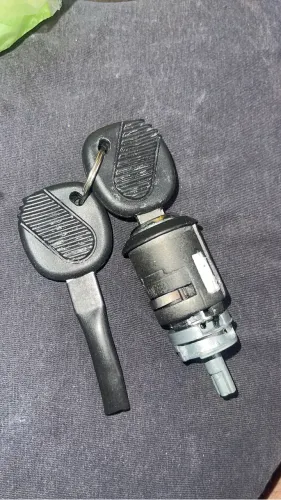 Peças originais VW Santana 99,2000 , oque tenho está nas fotos 