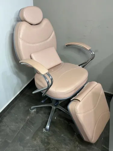 CADEIRA PROFISSIONAL PARA MAQUIAGEM E ESTÉTICA