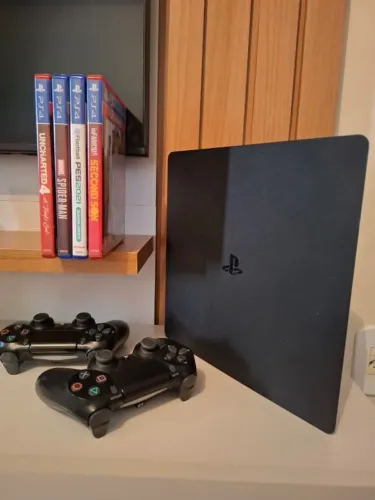 Playstation 4 Slim
