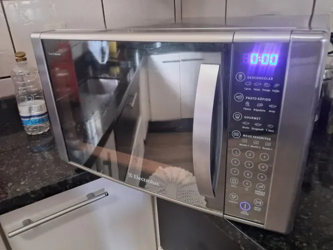 MICROONDAS ELECTROLUX BLUE TOUCH 31 L ENTREGA INCLUÍDA 