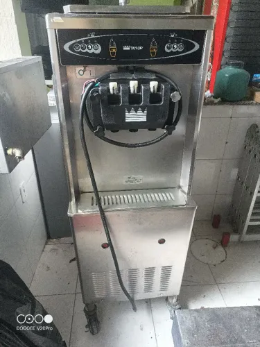 Máquina de sorvete Taylor 336