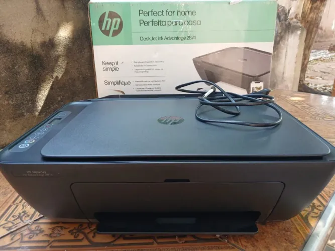 Vendo impressora Hp nova poucos tempo de uso na caixa falta só cartucho