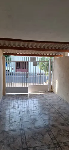 Paraiso, 1 dormitórios, forro, garagem, aluguel de R$:600,00 mais IPTU.
