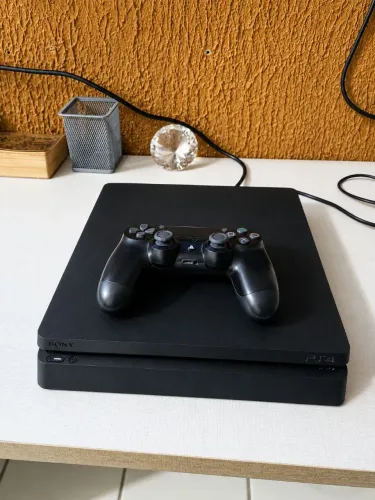 PS4 SLIM 1TB + CONTROLE