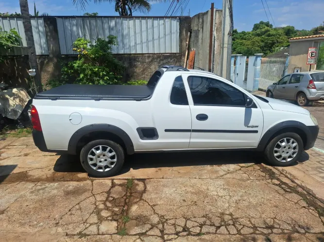 Chevrolet Montana 1.4 8V Conquest Econoflex 2P 2010