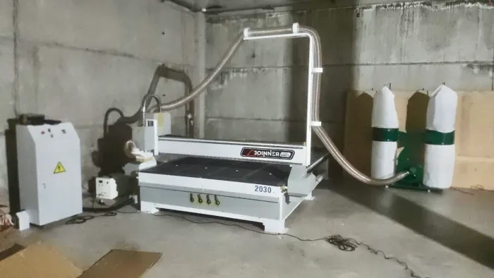 CNC router com bomba de vácuo