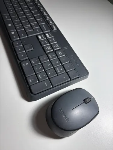 Teclado e mouse Logitech (sem fio) conjunto