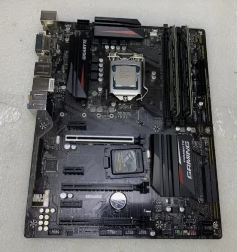Placa-mãe Gigabyte GA-Z270-Gaming K3 - i7-7700K 4.2GHz,