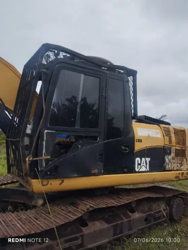 Escavadeira CAT 320