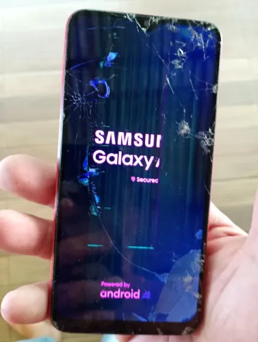 Samsung a10 32gb todo original tem q trocar a tela