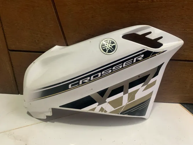 Aba do Tanque Direito Crosser 150 2022 Branco Original Yamaha Usado