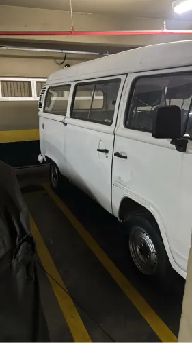 Volkswagen Kombi Escolar 1.6 MPI 2002