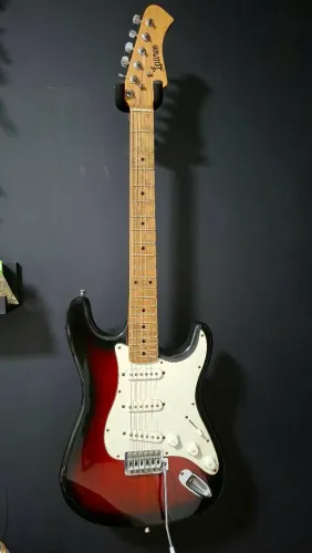 Combo Guitarra Lauren Stratocaster + Amplificador Sheldon GT150