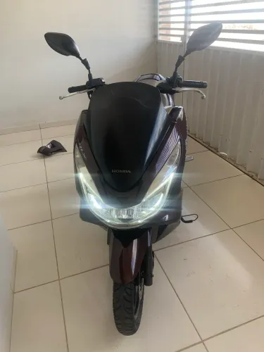 Honda PCX DLX 150 - 48.365 km - Aceito Troca e Ofertas