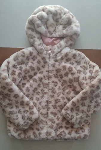 Casaco de pele menina, tamanho 8