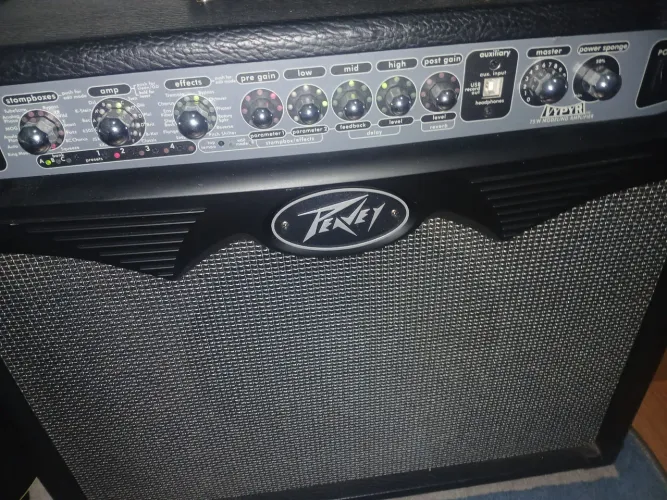 Amplificador PEAVEY VYPYR 75W