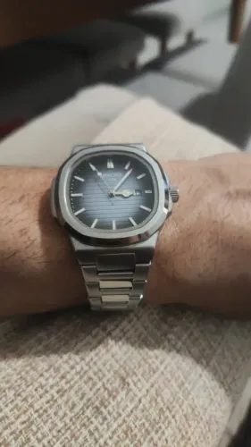 Relógios quadrados clássicos de aço inoxidável com pulseira prateada/azul