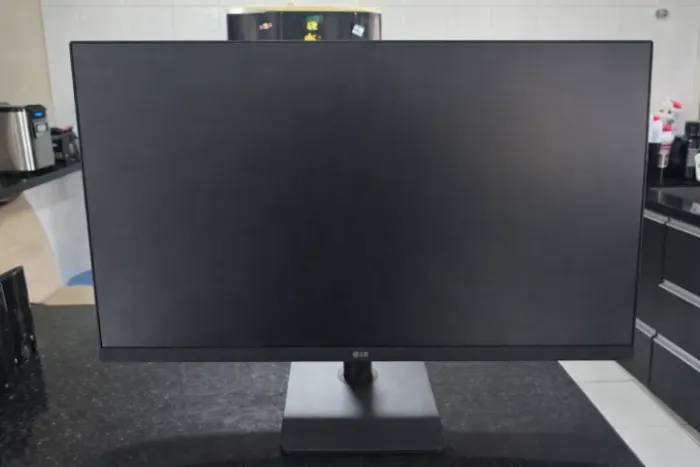Monitor LG 27 Full HD 27MP400-B - Semi Novo, Impecável!