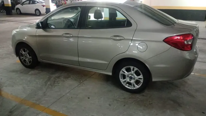 Ford KA+ Sedan 1.5 SEL 16V Flex 4P 2015