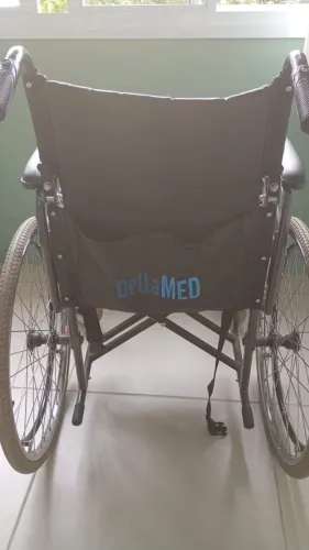 Cadeira de rodas D400 Raiada Dellamed 46 preto