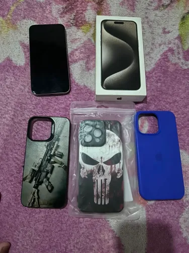 iPhone desert 15 pro max 256 gb