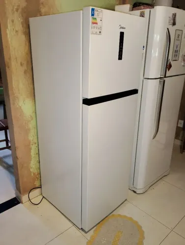 Vendo 347 L pouquíssimo usada