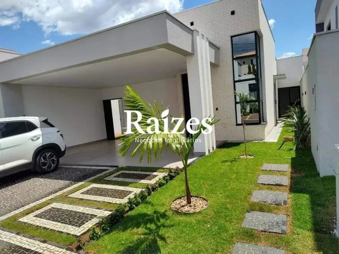 Casa em Condomínio Fechado com 3 Dormitórios em Jardim Holanda, Uberlândia