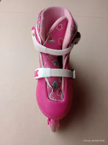 Patins regulável semi novo 31-35