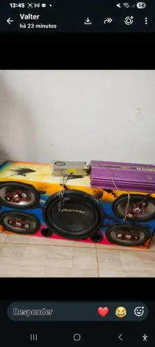 Caixa de som automotivo