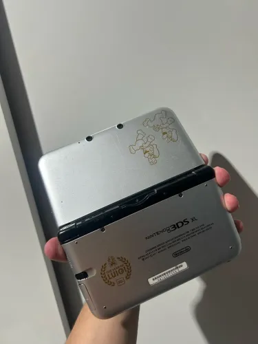 Nintendo 3DS XL Desbloqueado - Edição Especial Luigi 30 Anos