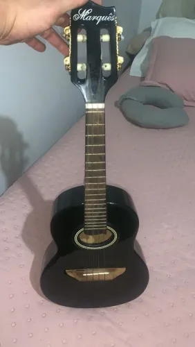 Cavaquinho Marques semi novo