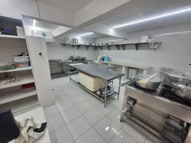SALÃO COMERCIAL EQUIPADO PARA PRODUÇÃO DE MASSAS NO BUTANTÃ FL48