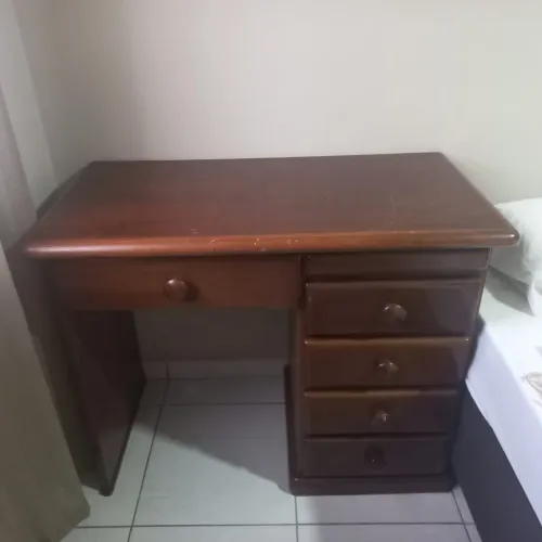 Escrivaninha de madeira maciça 80x50x1