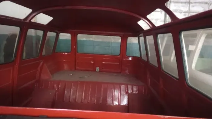 Volkswagen Kombi Standard/ Luxo/ Serie Prata 1976