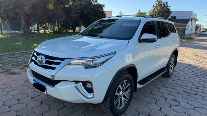 Toyota Hilux SW4 SRX 4X4 2.8 TDI 16V Dies. Aut. 2019