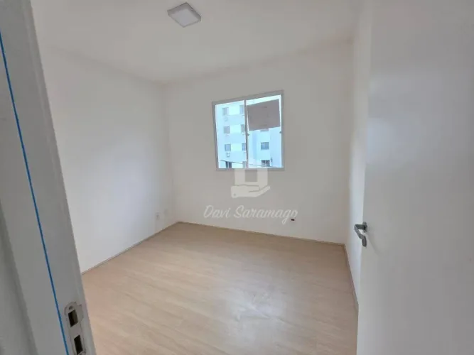 Apartamento de Dois Quartos em Neves