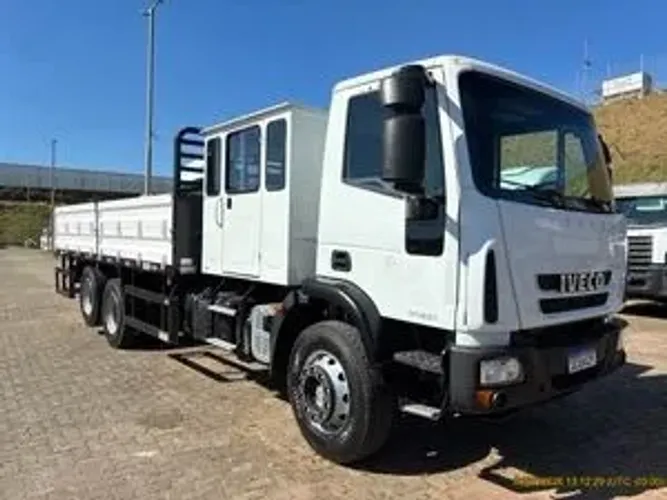 IVECO TECTOR 170E21 6X2 17T 206CV