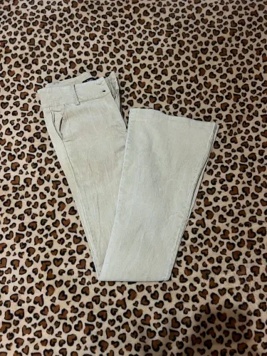 Calça Flare de Cotelê Bege (Mamo)
