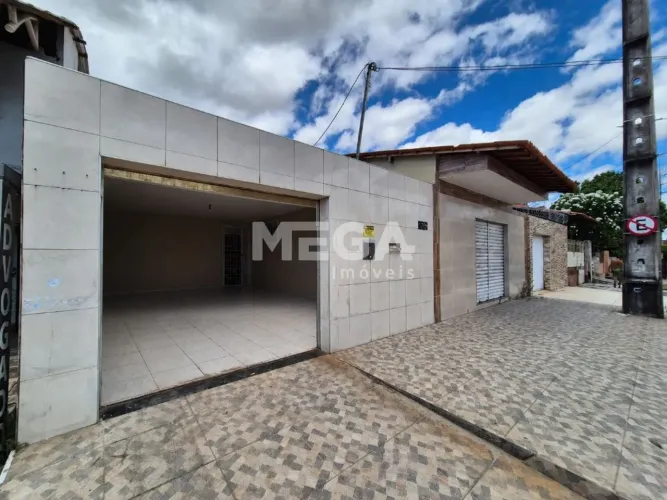 Casa comercial com 5 suítes no bairro Damas em Fortaleza, CE