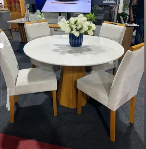CONJUNTO DE MESA REDONDA ÍSIS C/ 4 CADEIRAS SIMONE