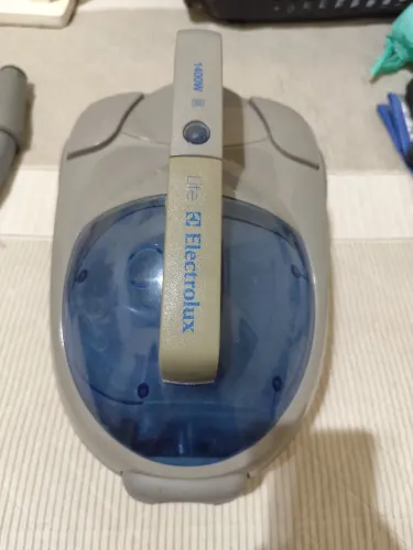 Aspirador de pó Electrolux 1400w