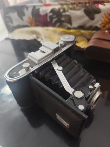 Câmera antiga em bom estado