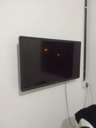 Tv smart LG 32 quase nova