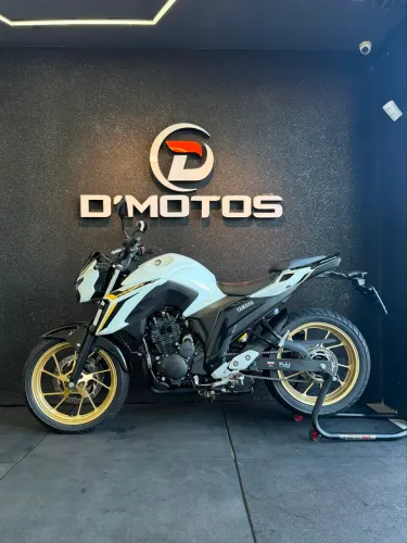 YAMAHA FZ25 - 2025 - ÚNICO DONO