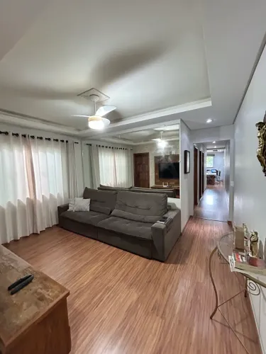 Linda casa em RONCADOR-PR
