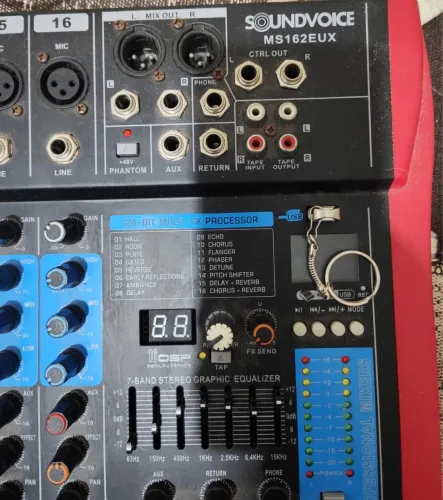 Mesa de som SoundVoice