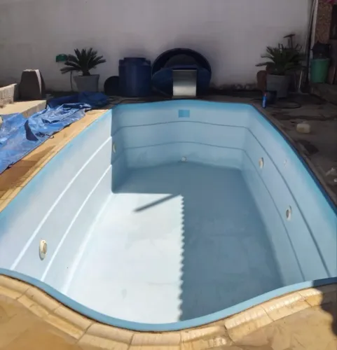 Piscina 25.000 litros