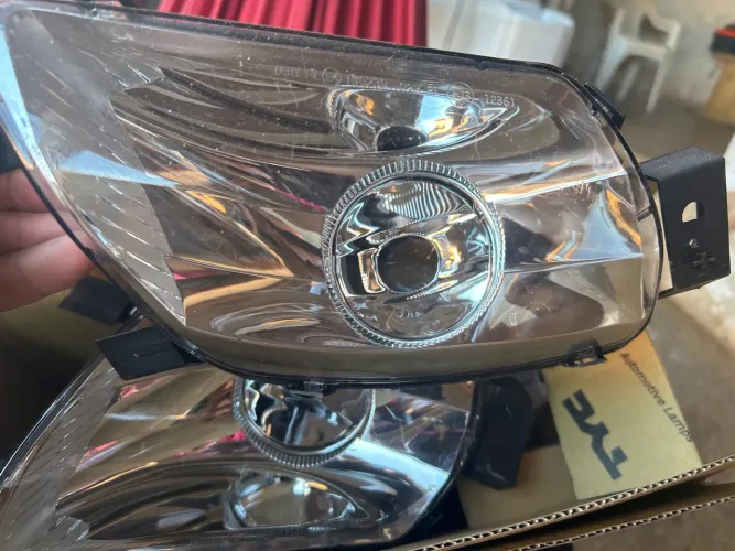 Farolete de neblina esquerdo e direito peugeot 408 seda 2011